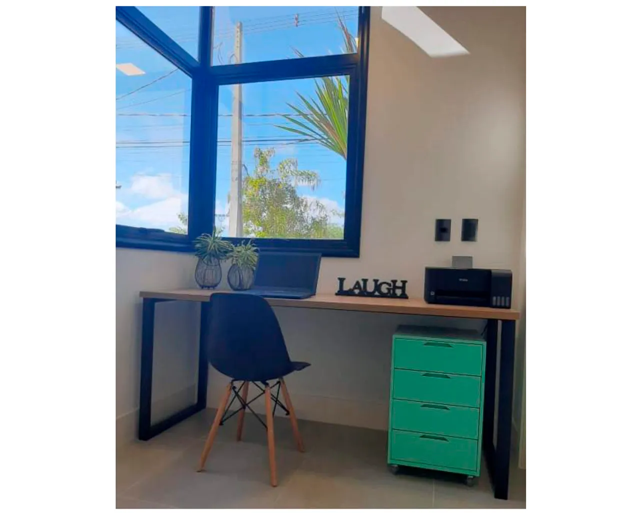 Mesa Home office com trava central